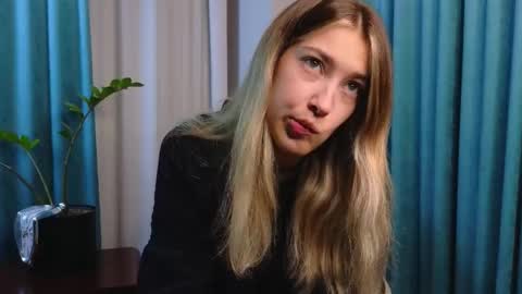 Snapshot of jolyndeb chatting on September 15, 1:12 pm Viola online show from September 15, 1:12 pm
