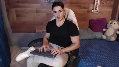 jonathancast08 online show from December 16, 10:16 pm