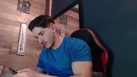 jonathancast08 online show from October 29, 9:37 pm