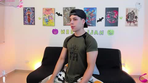 Instagram jonathanfit14 online show from November 7, 12:14 am