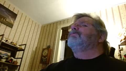 joncpics online show from December 4, 11:41 pm