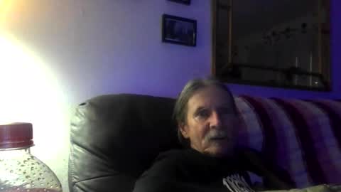 Jonelvis123456 online show from November 9, 7:45 am