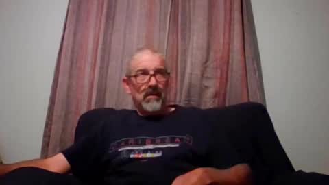 Snapshot of jony_five chatting on October 7, 12:28 am Jon online show from October 7, 12:28 am