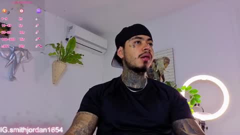 Jordan Smith online show from November 27, 10:39 pm