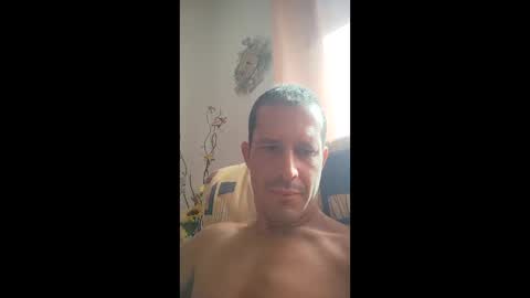 jose_985 online show from April 26, 4:37 pm