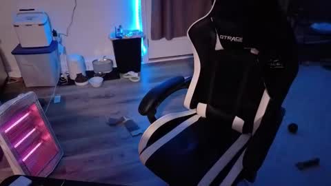 Josef online show from March 27, 8:26 am