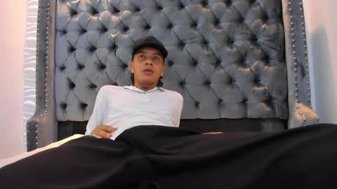 joseph_vans online show from April 16, 3:39 am