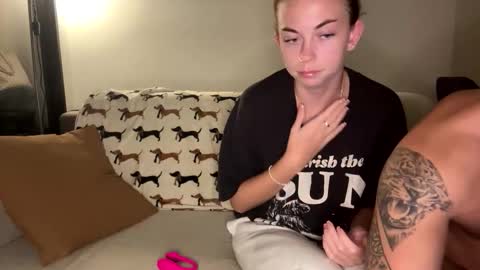 josh_xo online show from November 28, 6:59 pm