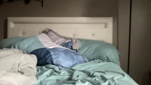 Snapshot of joshperrygoon chatting on December 29, 5:01 pm joshperrygoon online show from December 29, 5:01 pm