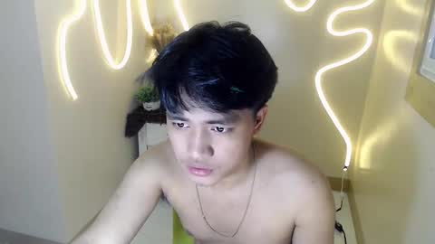 joshua_adrian online show from January 17, 2:32 am