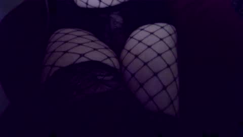 Snapshot of josiesissy_28 chatting on October 13, 1:29 am Sissy with shrunken little clitty online show from October 13, 1:29 am