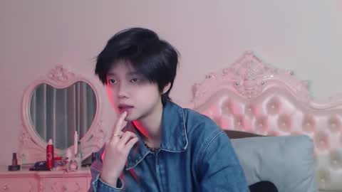 joycekay online show from January 9, 8:14 pm