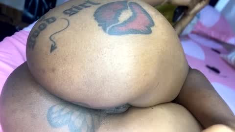 Butterflyass online show from January 23, 4:52 am