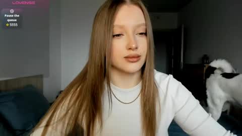 Julia and Julia online show from April 28, 8:29 am