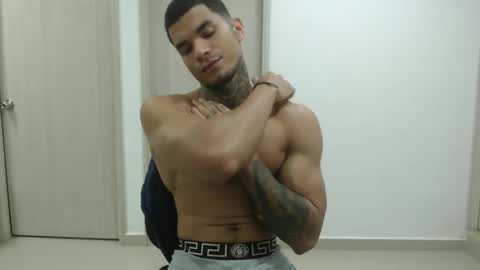 juan_gomez_1 online show from February 25, 10:59 am