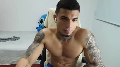 juan_gomez_1 online show from October 23, 1:18 am