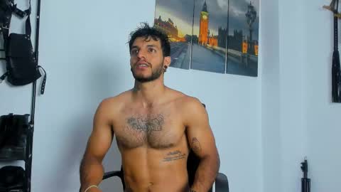 Juan Esteban online show from November 16, 1:07 am