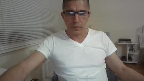 juanearth1 online show from January 5, 10:35 pm