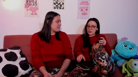 juanitaaa_ online show from May 22, 7:37 am