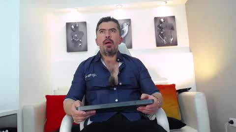 Juan k online show from February 4, 3:43 am