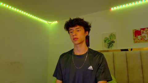 juanmres online show from June 9, 5:56 pm