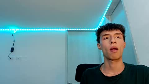 juanmres online show from October 9, 2:06 am