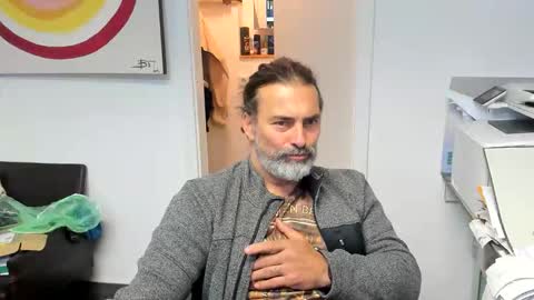 Giovanni50pro online show from October 29, 3:36 pm