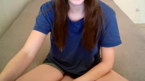Snapshot of juicetalia chatting on September 27, 8:23 am JuiceTalia online show from September 27, 8:23 am
