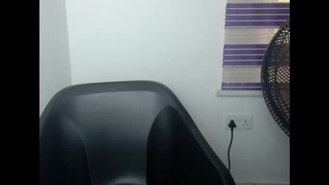 Snapshot of juicycuntx chatting on October 20, 9:47 am juicycuntx online show from October 20, 9:47 am