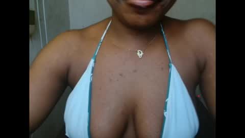 Snapshot of juicycuntx chatting on October 1, 12:04 pm juicycuntx online show from October 1, 12:04 pm
