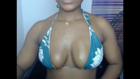 Snapshot of juicycuntx chatting on October 17, 9:46 am juicycuntx online show from October 17, 9:46 am