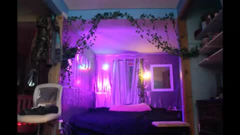 juicyjayxxx69 online show from April 19, 4:02 am