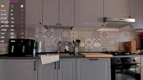 Juicy online show from September 14, 3:02 pm