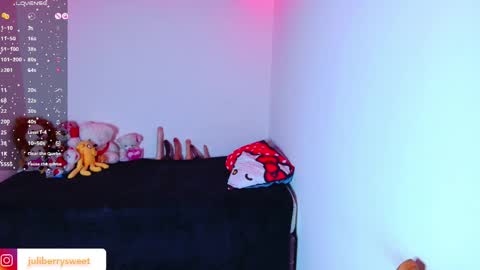 Juliana online show from April 9, 2:26 am