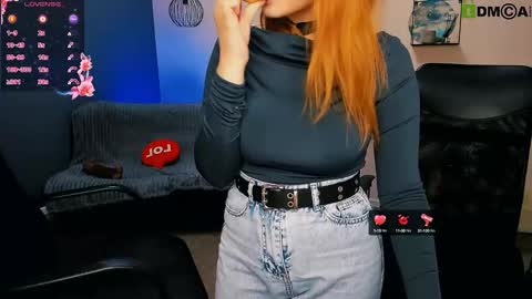 juli kisss online show from March 11, 11:15 pm