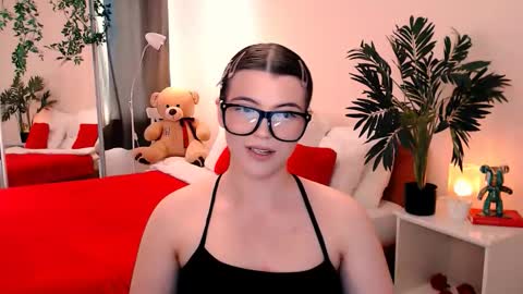 julia485262 online show from June 3, 2:44 pm