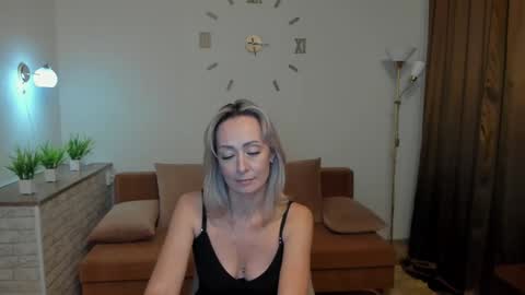 Snapshot of julia__cherry_ chatting on January 31, 2:39 pm julia__cherry_ online show from January 31, 2:39 pm