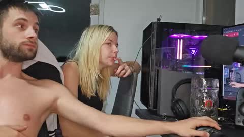 Snapshot of julia_official chatting on September 10, 9:38 pm julia_official online show from September 10, 9:38 pm