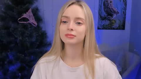 Julia online show from December 19, 2:45 pm