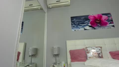 Snapshot of juliahunts chatting on March 7, 12:23 pm JuliaHunt online show from March 7, 12:23 pm