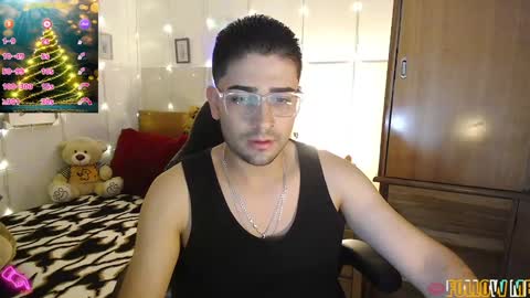 Julian online show from December 3, 3:04 am