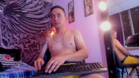 JULIAN online show from April 24, 9:17 pm