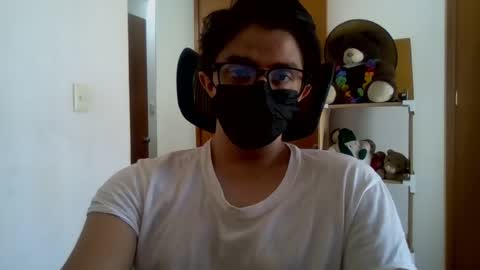 Julian Mora online show from March 9, 7:37 pm