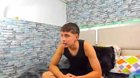 Snapshot of julian_wolf18 chatting on September 20, 2:20 pm julian online show from September 20, 2:20 pm