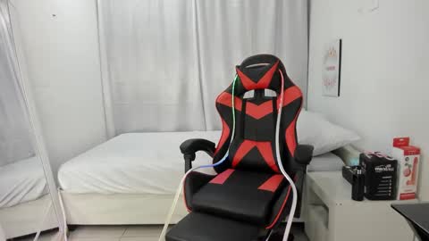 Julian online show from March 9, 7:18 pm