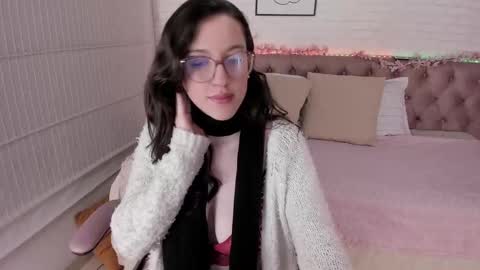 Snapshot of julianne__ chatting on February 26, 3:14 am Julianne online show from February 26, 3:14 am