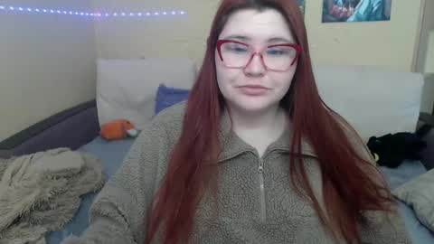 Snapshot of juliasane_ chatting on February 25, 7:09 am Jul online show from February 25, 7:09 am