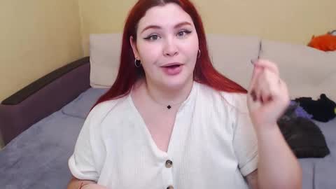 Snapshot of juliasane_ chatting on October 16, 8:18 pm Jul online show from October 16, 8:18 pm