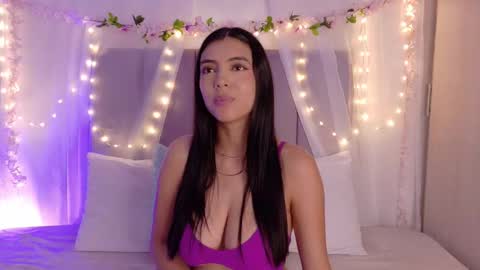 Juliet Bennet online show from November 26, 1:47 am