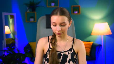 juliedaniel online show from February 12, 8:51 am